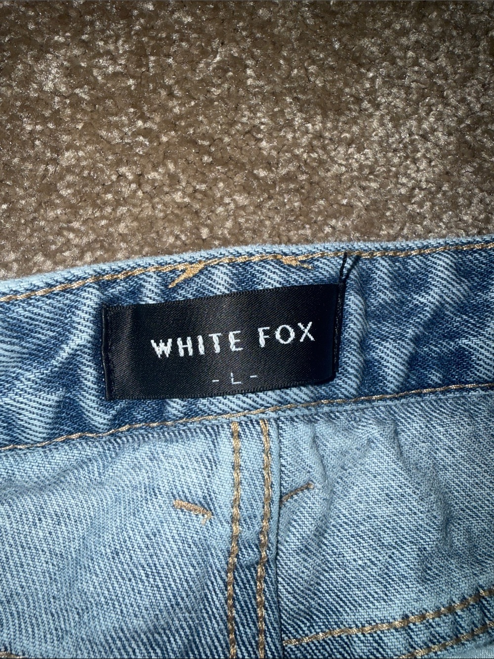 White Fox Boutique Washed Blue High-Rise Straight Jeans - Large - Picture 5 of 9